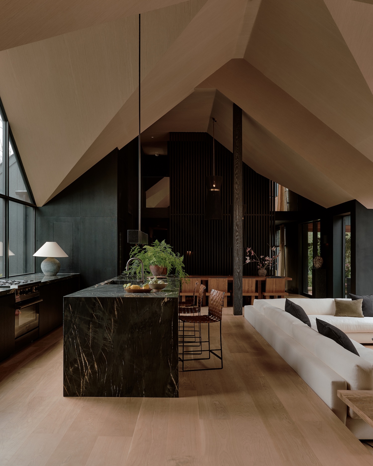 East Hampton Residence by Helena Clunies-Ross