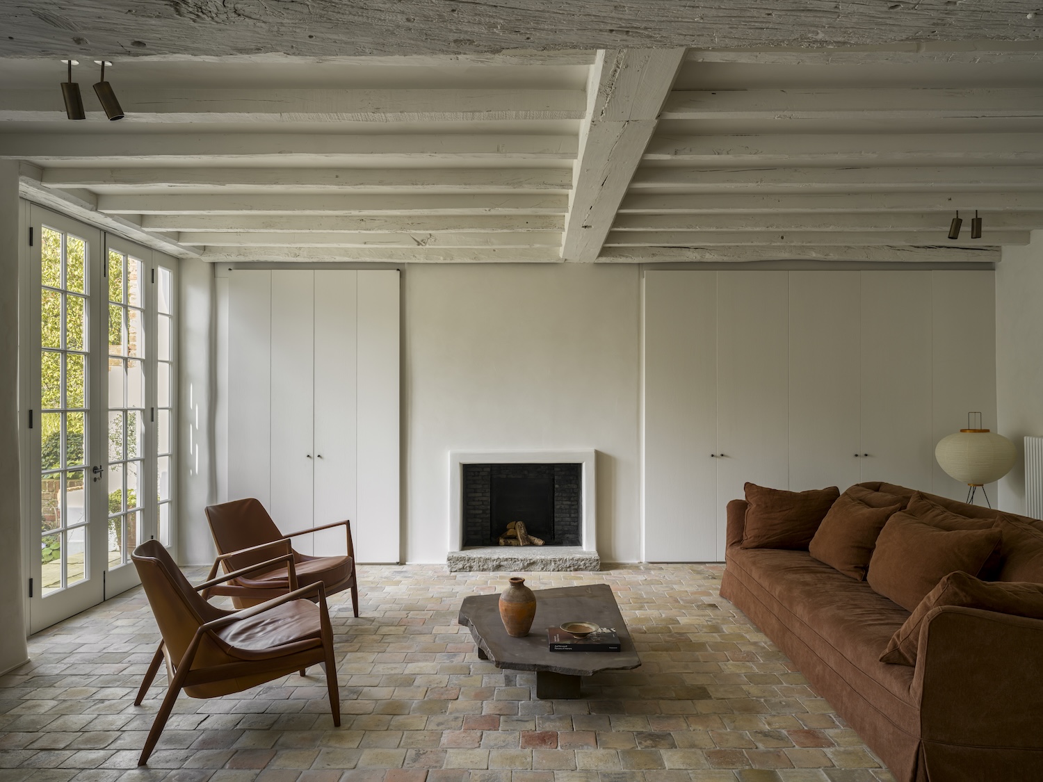 Heritage Cottage London by Hans Verstuyft Architecten