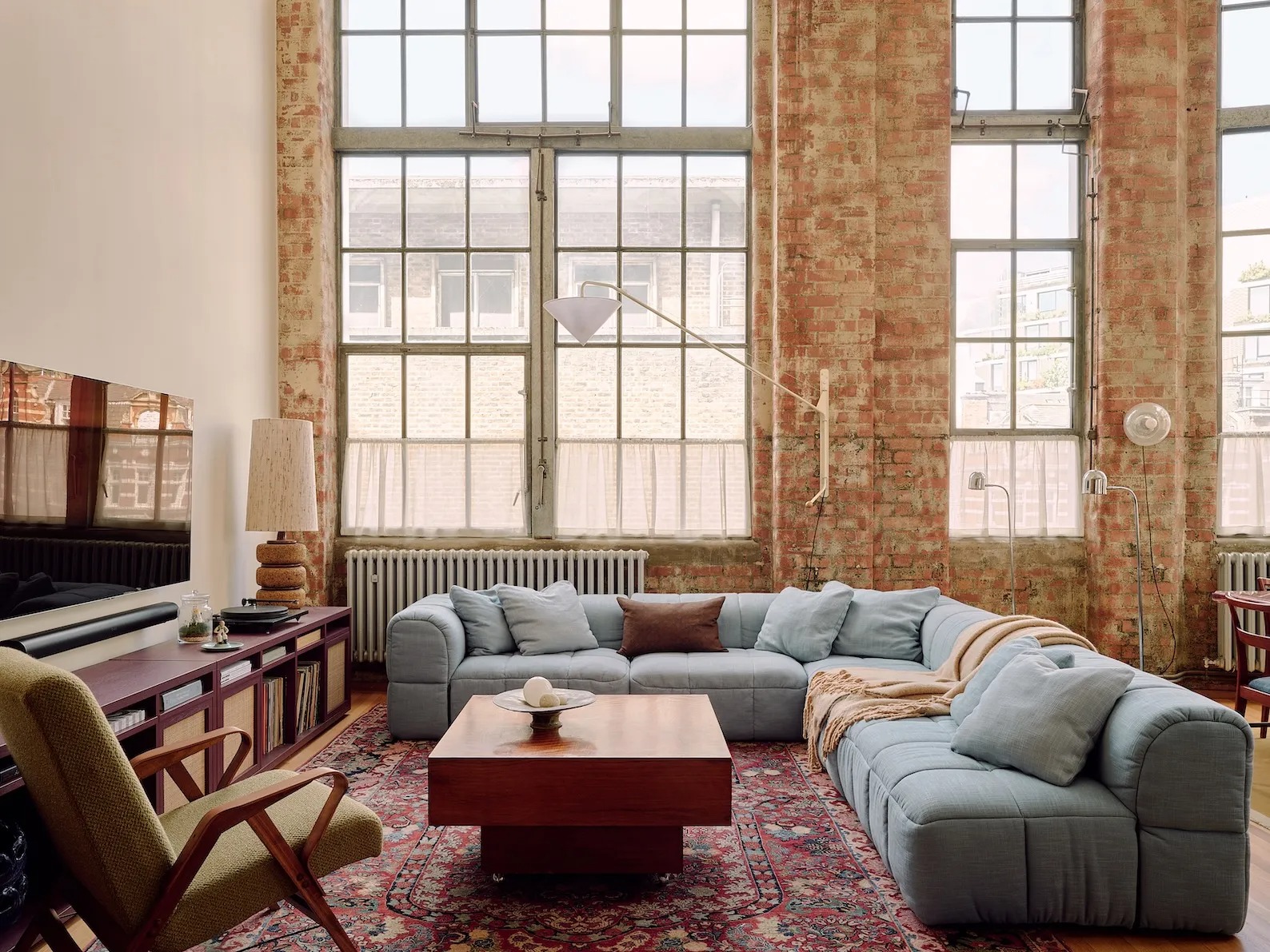 Farringdon Loft by Duelle Studio