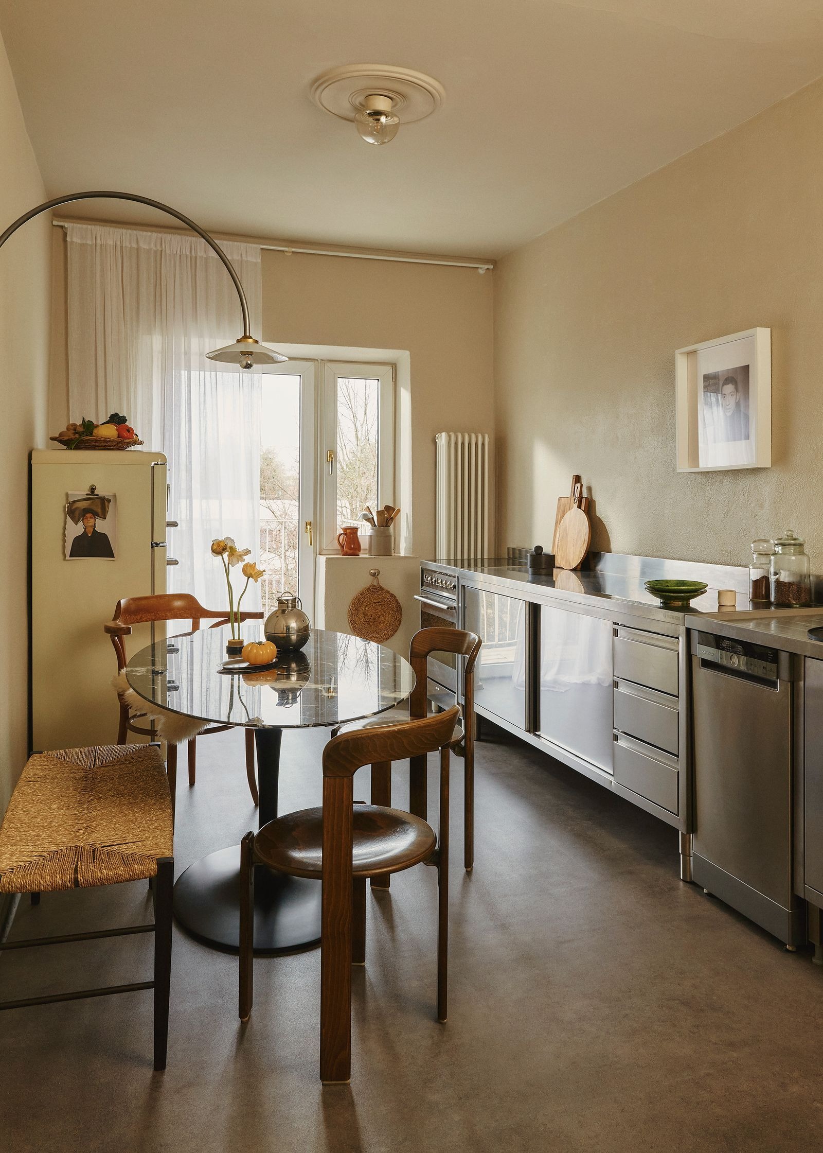 Schwabing Apartment by Danielle Grosch-Ruppersberg & Jonas Ruppersberg