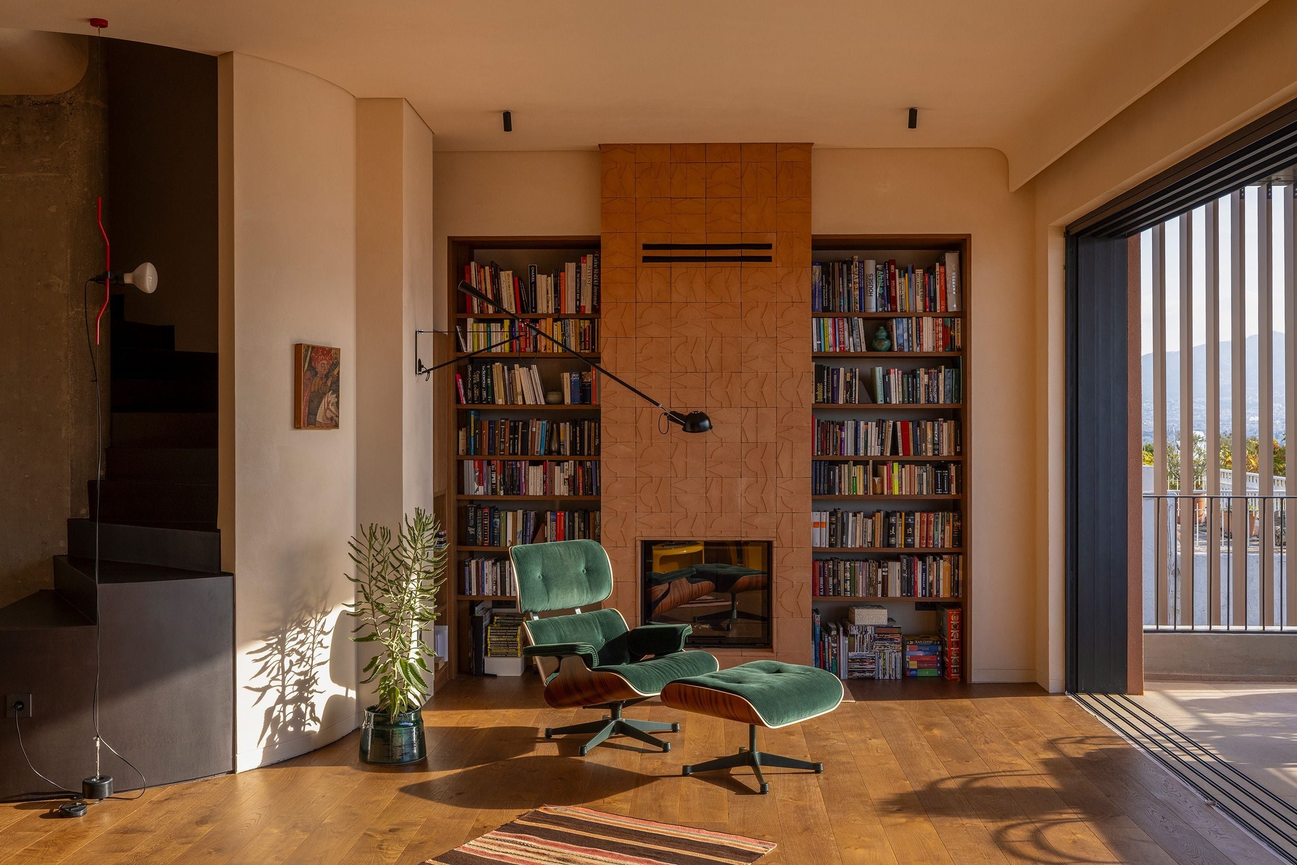 Vertical Family Home by Lukas Bobotis